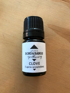 Clove essential oil