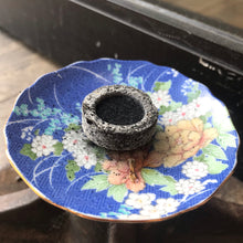 Load image into Gallery viewer, Three Kings Charcoal Discs